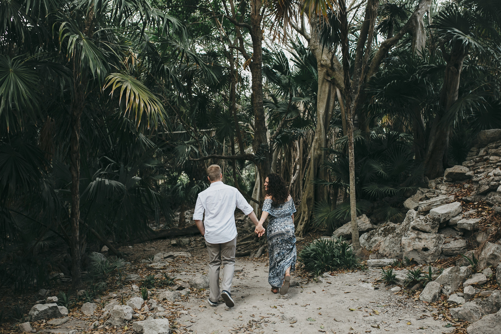 playa del carmen beach photoshoot | couple photoshoot | couple beach photoshoot