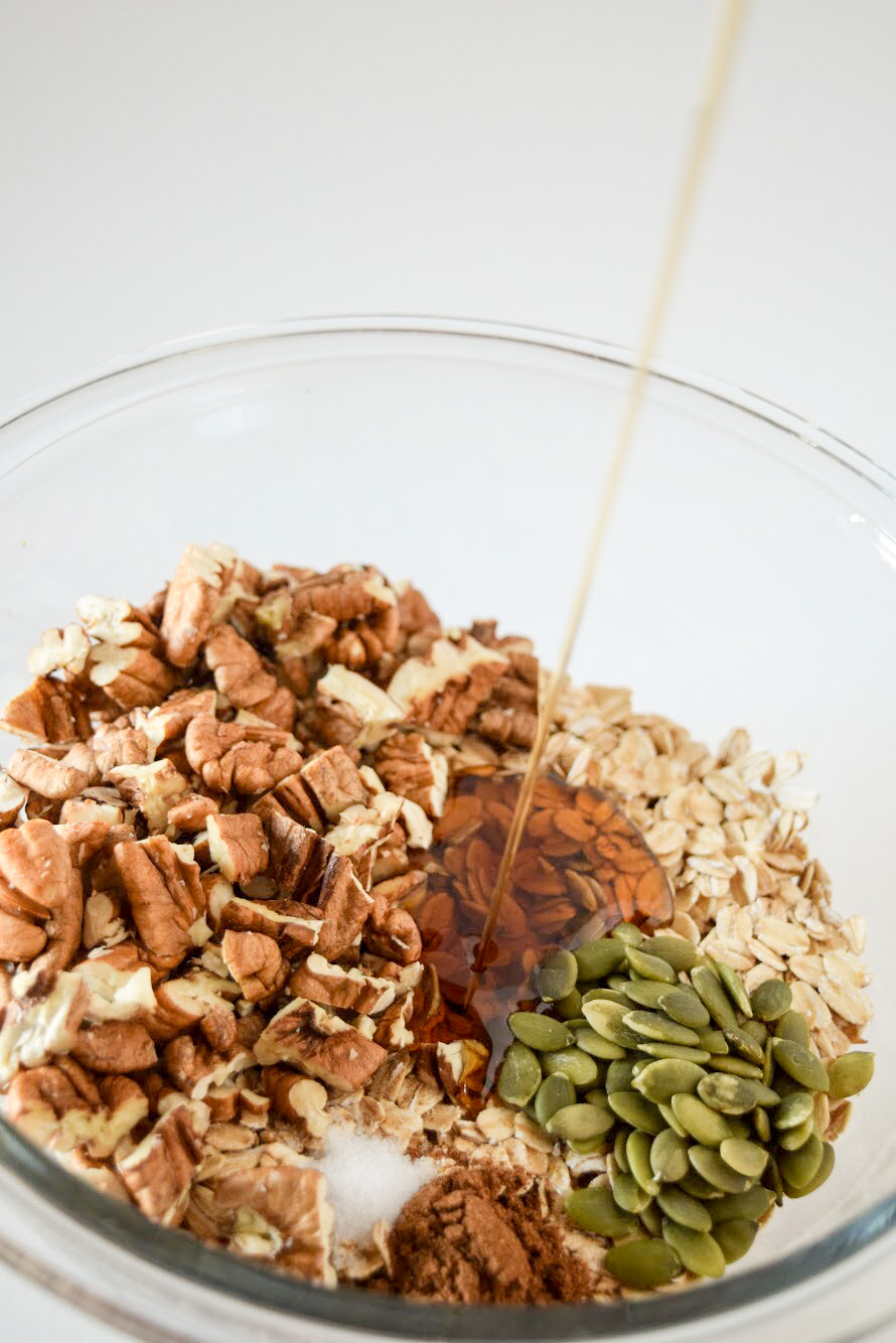 pumpkin pecan granola | easy granola recipe | how to make granola | pumpkin granola | pumpkin spice recipes | pumpkin recipes | pumpkin desserts | pumpkin granola healthy | pumpkin granola recipe | healthy granola recipe