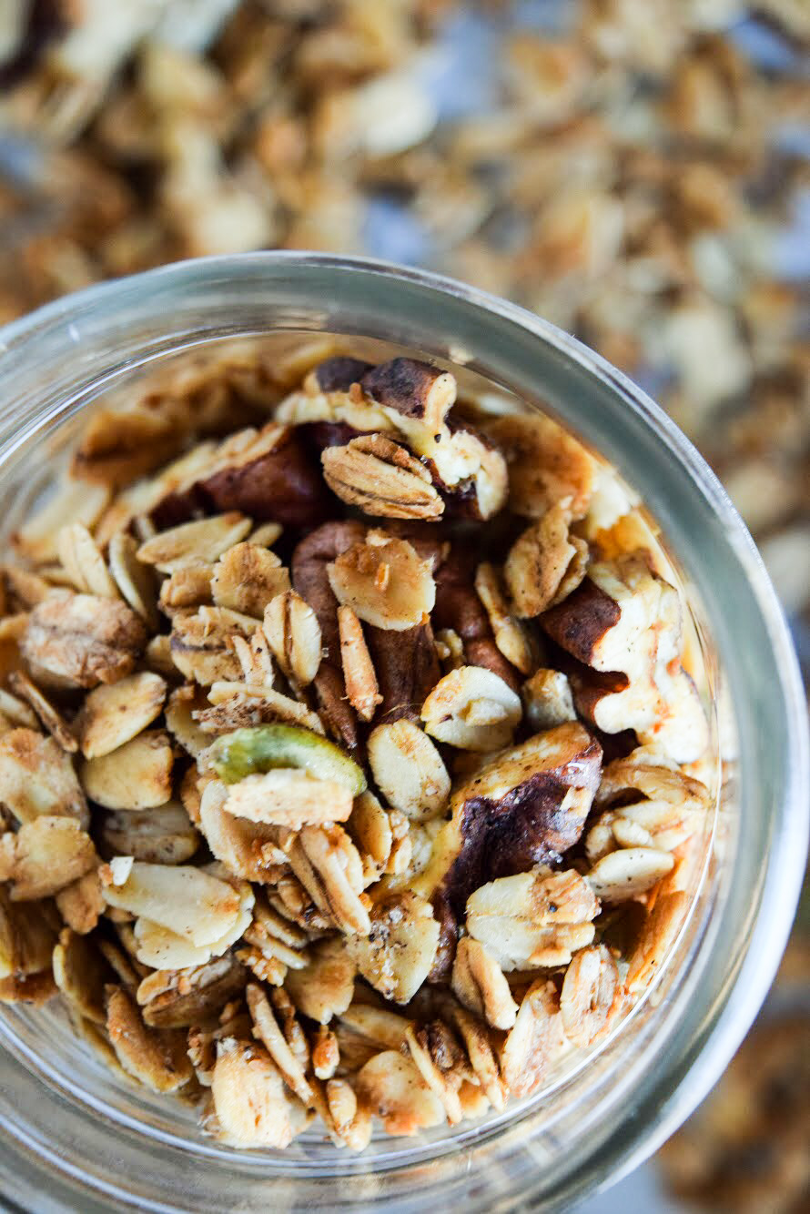 pumpkin pecan granola | easy granola recipe | how to make granola | pumpkin granola | pumpkin spice recipes | pumpkin recipes | pumpkin desserts | pumpkin granola healthy | pumpkin granola recipe | healthy granola recipe