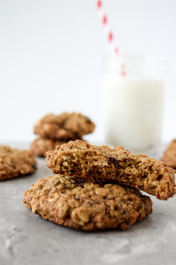 These Healthy Oatmeal Chocolate Chip Cookies are the perfect sweet treat to make this week!