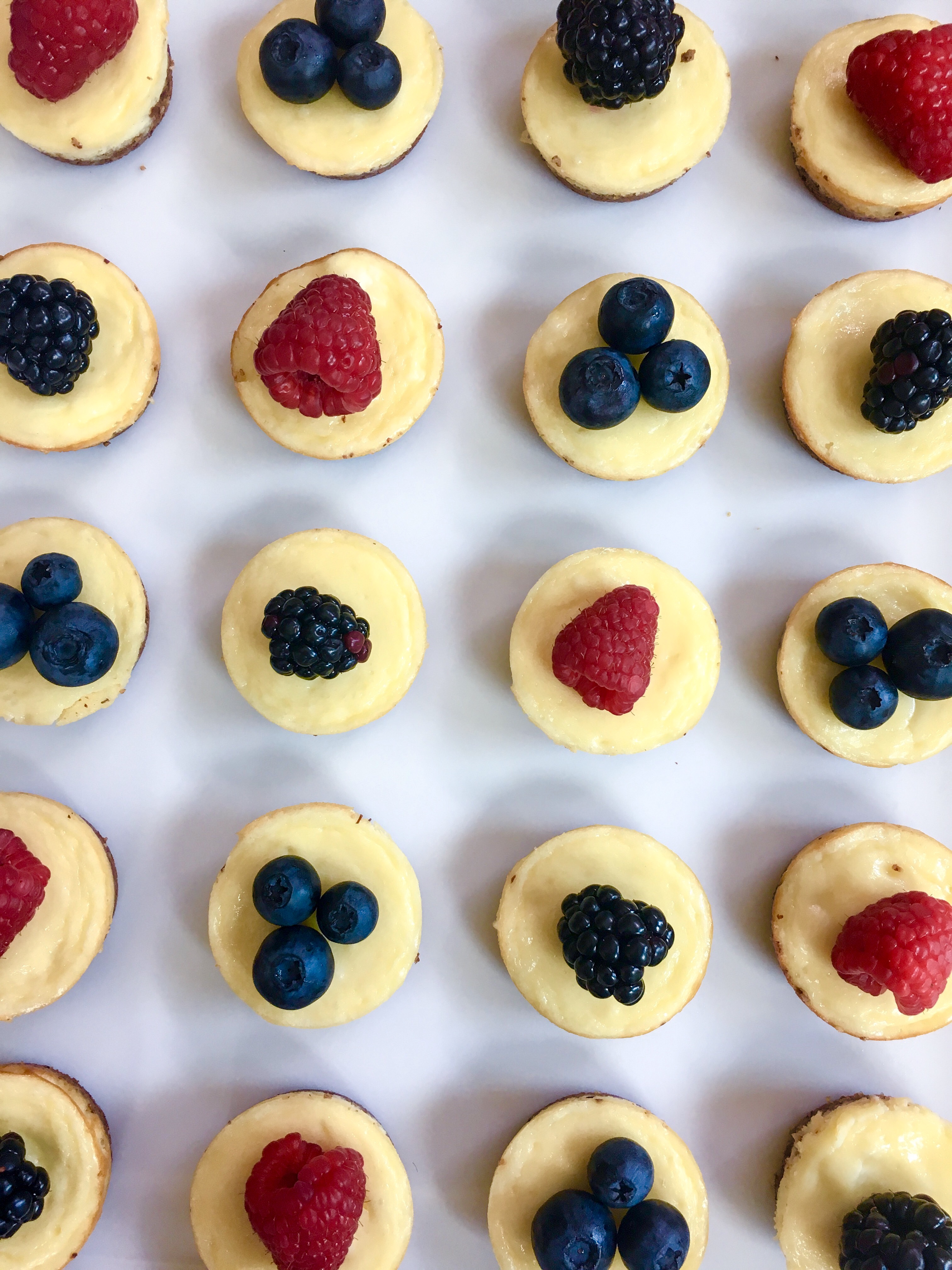 Mini Cheesecakes With Berries