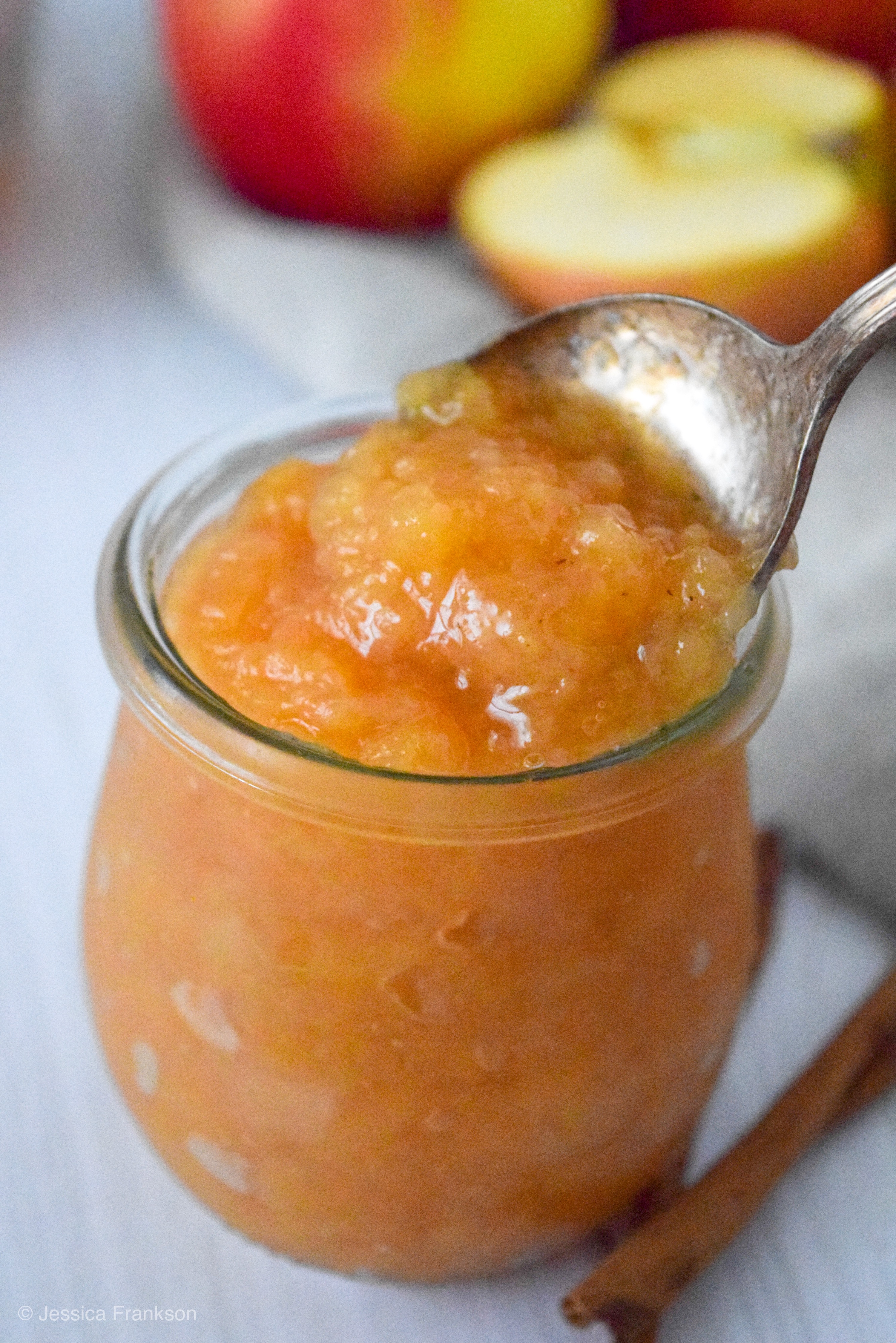 Once you try this Homemade Sugar-Free Cinnamon Applesauce, you'll never go back to store-bough! It's seriously so good and so easy to make in the slow cooker or Instant Pot! #applesaucerecipe #fallrecipe #sugarfree #paleo