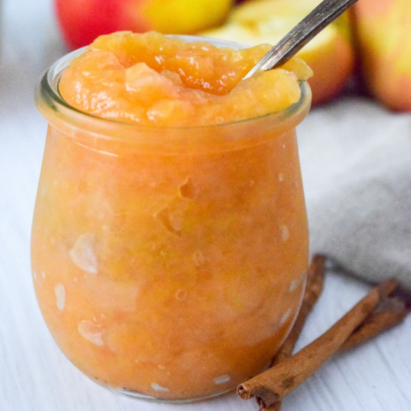 Once you try this Homemade Sugar-Free Cinnamon Applesauce, you'll never go back to store-bough! It's seriously so good and so easy to make in the slow cooker or Instant Pot! #applesaucerecipe #fallrecipe #sugarfree #paleo